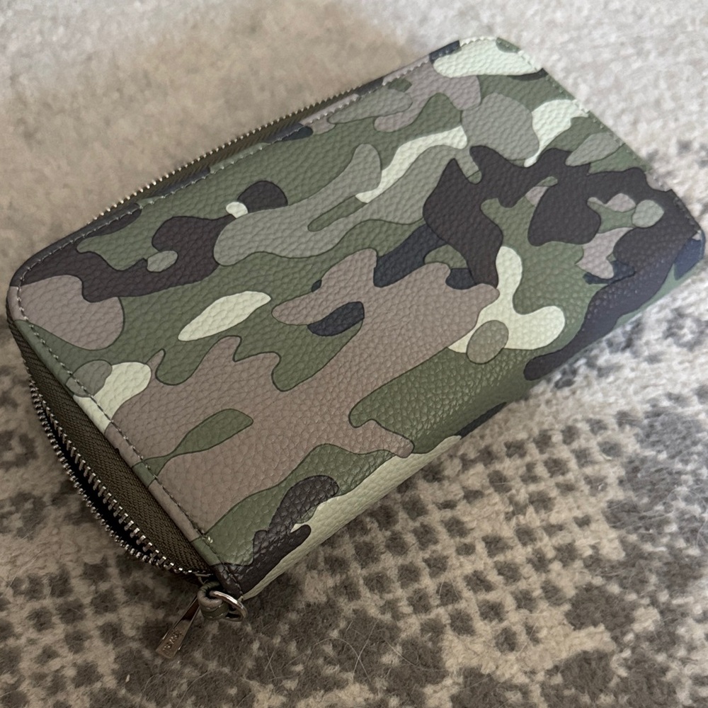 Jewell by Thirty-one Camouflage Women’s Wallet